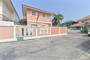 Baan Near MRT Ladpharo