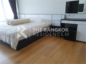 เซอร์เคิล คอนโดมิเนียม