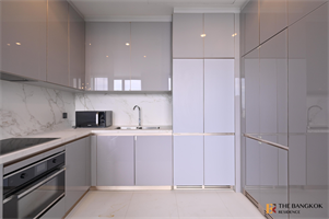 ดิ เอส แอท สิงห์ คอมเพล็กซ์