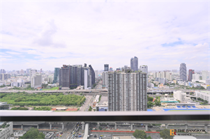 ดิ เอส แอท สิงห์ คอมเพล็กซ์