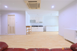 สุขุมวิท ลิฟวิ่ง ทาวน์