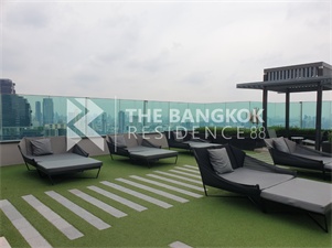 ริธึ่ม สาทร