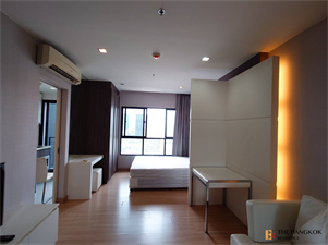 Urbano Absolute Sathon-Taksin