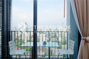 Edge Sukhumvit 23