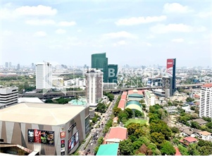 ไลฟ์ ลาดพร้าว