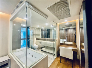 The Address Sathorn 12