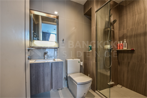 THE LINE Phahol - Pradipat