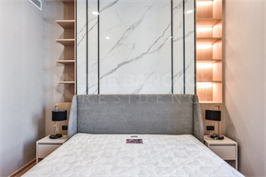 อนิล สาทร 12