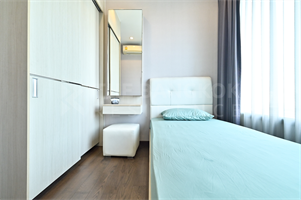 คิว คอนโด อโศก