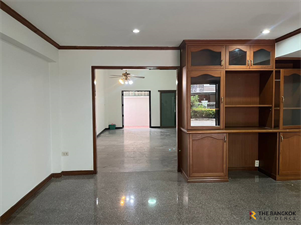 House Area Narathiwas