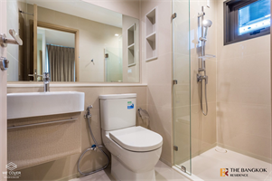 ไลฟ์ สาทร เซียร์รา