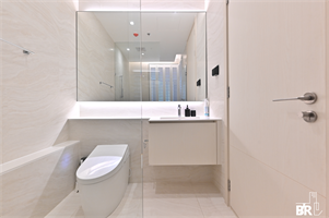 เดอะ สแตรนด์ ทองหล่อ