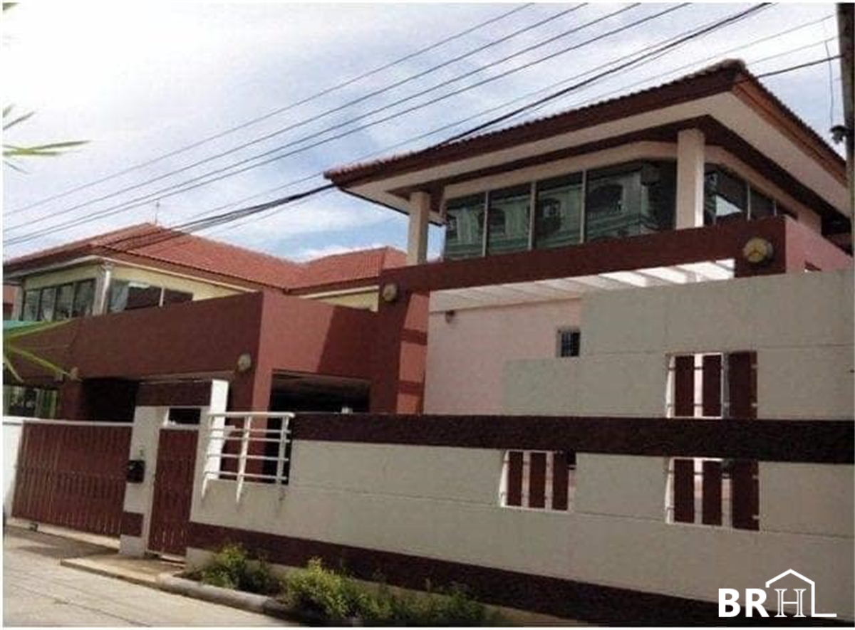 หมู่บ้านอารีน่าการ์เด้นท์ อ่อนนุช 44