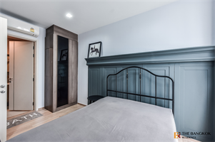 THE LINE Phahol - Pradipat