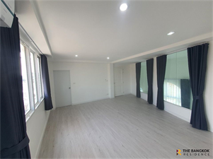 เฮ้าส์แอเรีย ลาดพร้าว 101