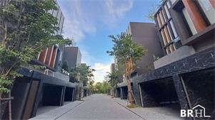 ไบบิวรี่ วิลเลจ ศรีนครินทร์
