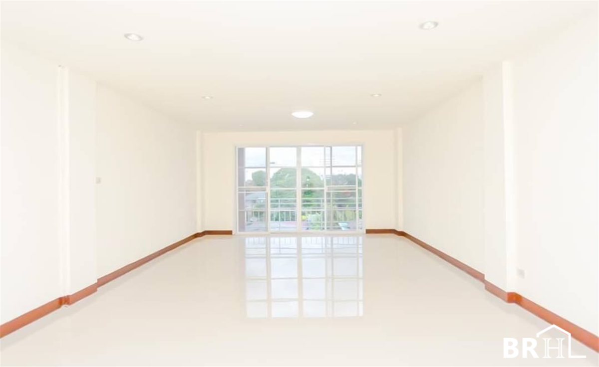 Townhome Area Lat Phrao