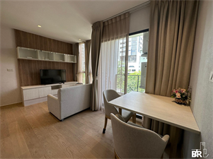 Runesu Thonglor 5