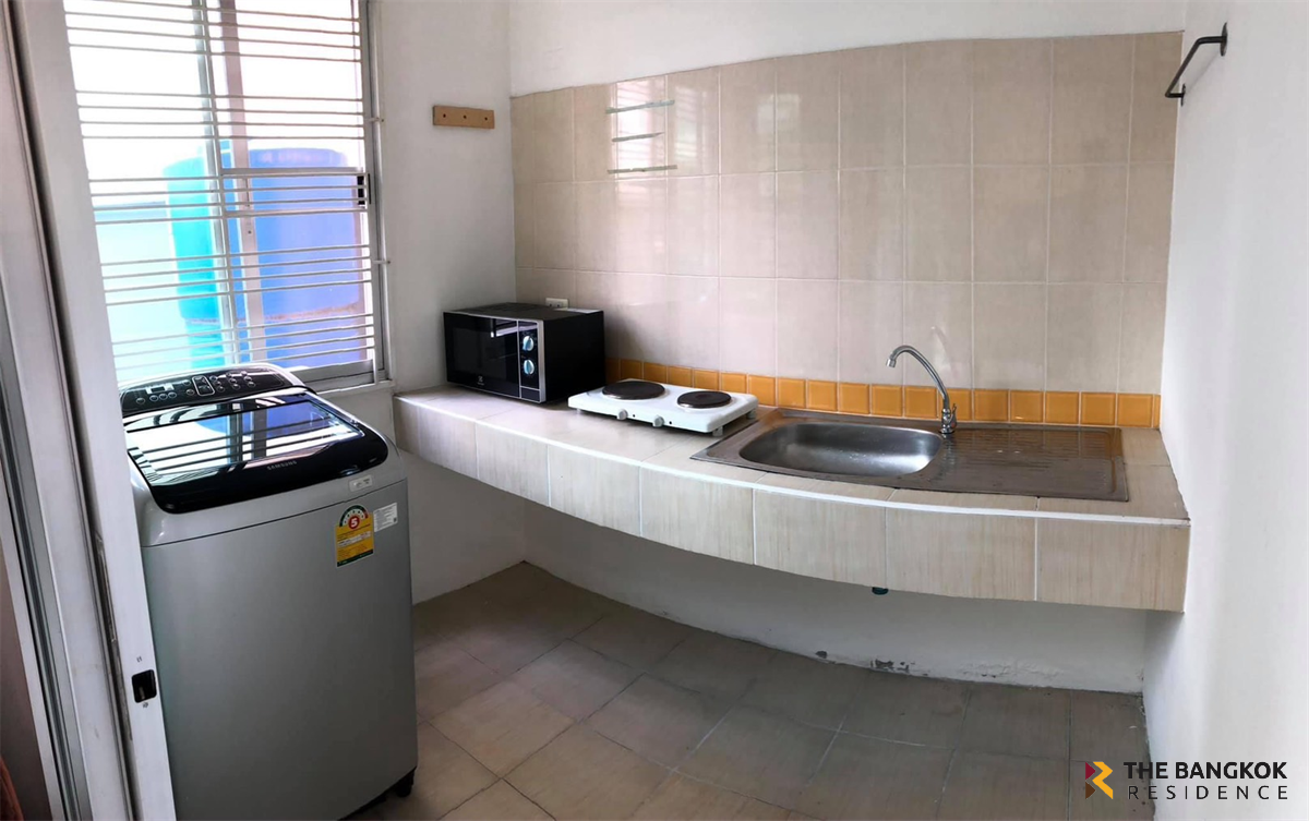 Baan Klang Muang Sathorn-Taksin 1