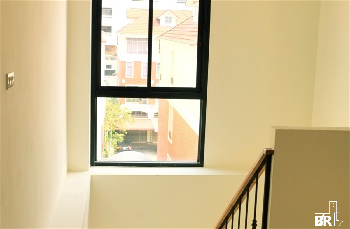 Brighton Homeoffice Rama 3-Sathorn
