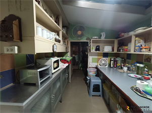 Townhouse Area Ekamai