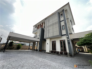 House Area Sathon