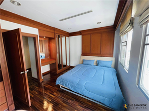 Baan Klang Krung Sathorn-Narathiwas
