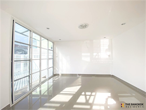 เฮ้าส์แอเรีย ลาดพร้าว 101