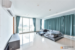 ดิ เอ็มไพร์ เพลส