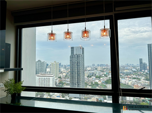 RHYTHM Sukhumvit 44/1