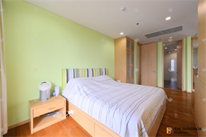 เดอะ เลค คอนโดมิเนียม