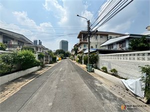House Area Huai Khwang