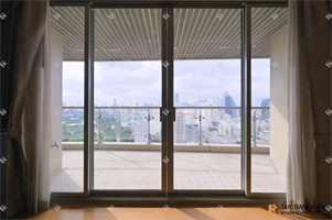 เดอะ เลค คอนโดมิเนียม