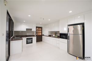 Mayfair Garden Apartment