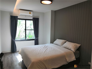 ลิลลี่ เฮ้าส์