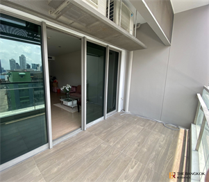 The Room Charoenkrung 30