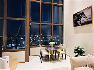 ดิ เอ็มโพริโอ เพลส