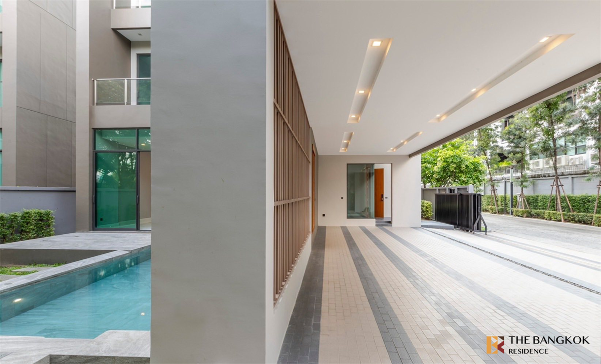 The Gentry Vibhavadi