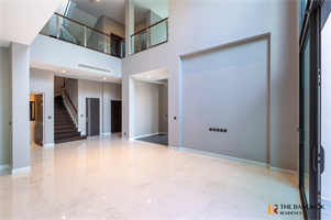 The Gentry Vibhavadi