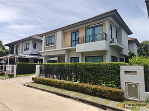 Life Bangkok Boulevard Pinklao-Petchkasem