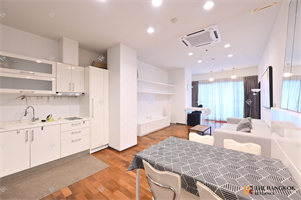 โนเบิล ออร่า ทองหล่อ