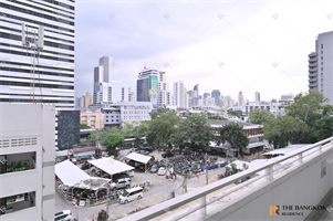 โนเบิล ออร่า ทองหล่อ