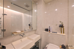 ไซมิส เอ๊กซ์คลูซีพ สุขุมวิท 42