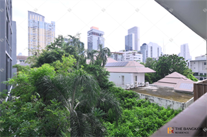 เดอะโคลเวอร์ ทองหล่อ