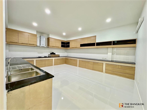 เพอร์เฟค มาสเตอร์พีซ สุขุมวิท77