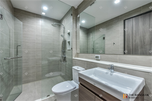 ริธิ่ม เจริญกรุง พาวิลเลี่ยน