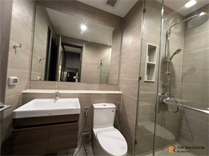 ริธิ่ม เจริญกรุง พาวิลเลี่ยน