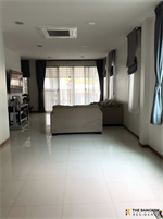 ทาวน์เฮ้าส์  แอเรีย สุขุมวิท