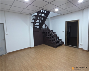 House Area Lat Phrao