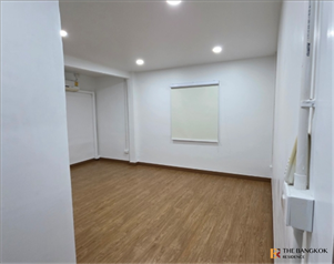 House Area Lat Phrao